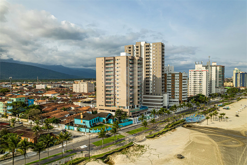 Apartamento à Venda em Praia Grande - 2 Dormitórios, Suíte e Lazer Completo com Vaga de Garagem!