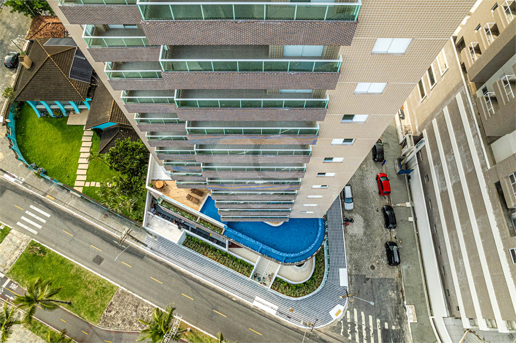 Apartamento à Venda em Praia Grande - 2 Dormitórios, Suíte e Lazer Completo com Vaga de Garagem!