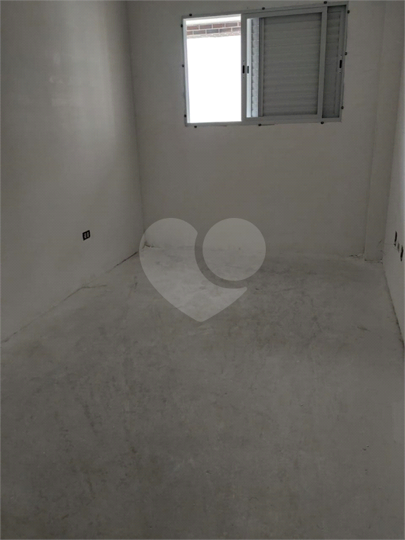 Apartamento à Venda em Praia Grande - 2 Dormitórios, Suíte e Lazer Completo com Vaga de Garagem!