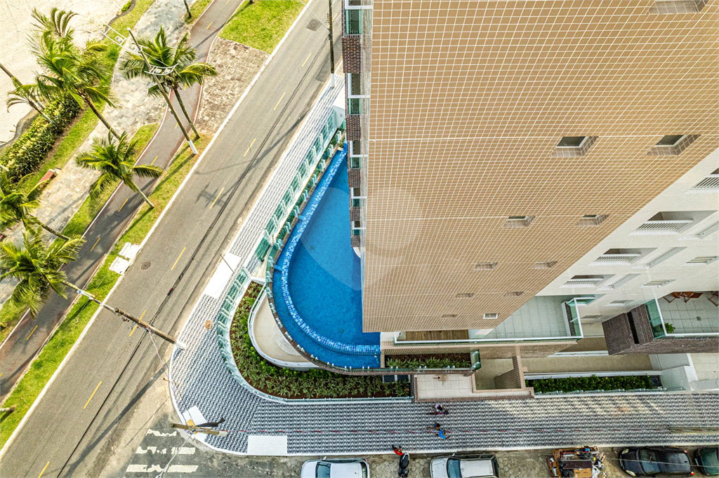 Apartamento à Venda em Praia Grande - 2 Dormitórios, Suíte e Lazer Completo com Vaga de Garagem!