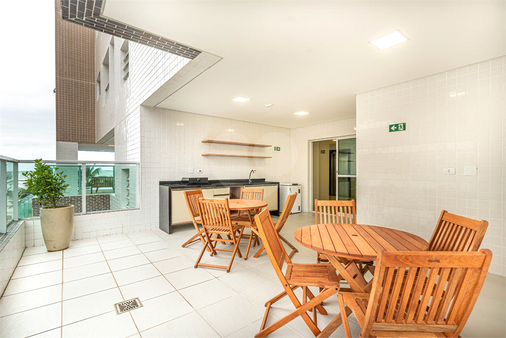 Apartamento à Venda em Praia Grande - 2 Dormitórios, Suíte e Lazer Completo com Vaga de Garagem!