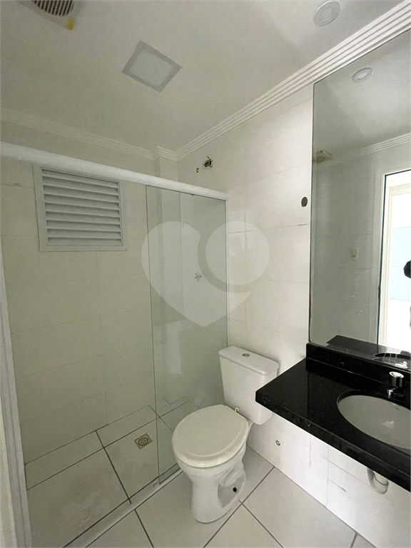 Seu Novo Lar no Canto do Forte: Apartamento de 81m² com 2 Dormitórios (1 Suíte), Vaga e Lazer Comple