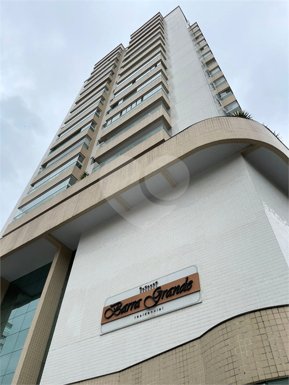 Seu Novo Lar no Canto do Forte: Apartamento de 81m² com 2 Dormitórios (1 Suíte), Vaga e Lazer Comple
