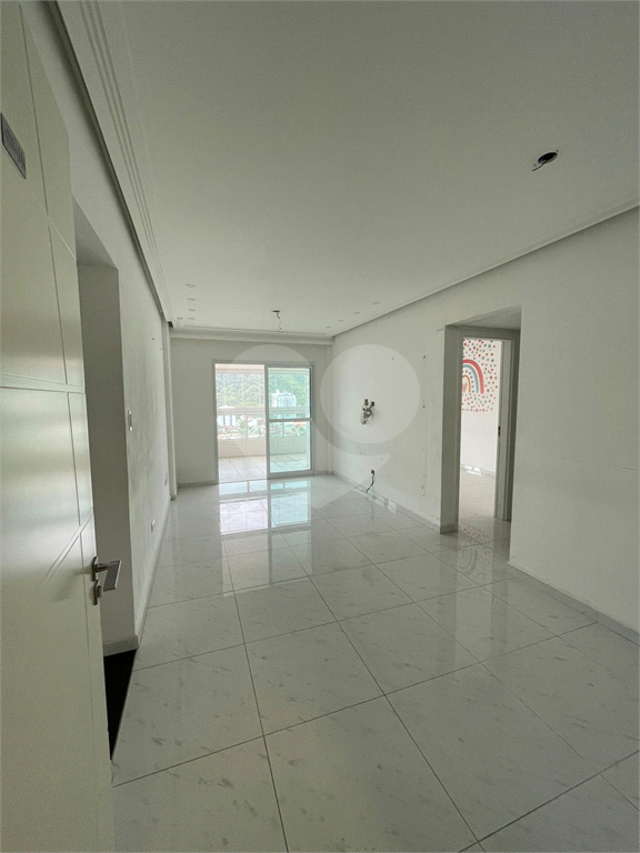 Seu Novo Lar no Canto do Forte: Apartamento de 81m² com 2 Dormitórios (1 Suíte), Vaga e Lazer Comple