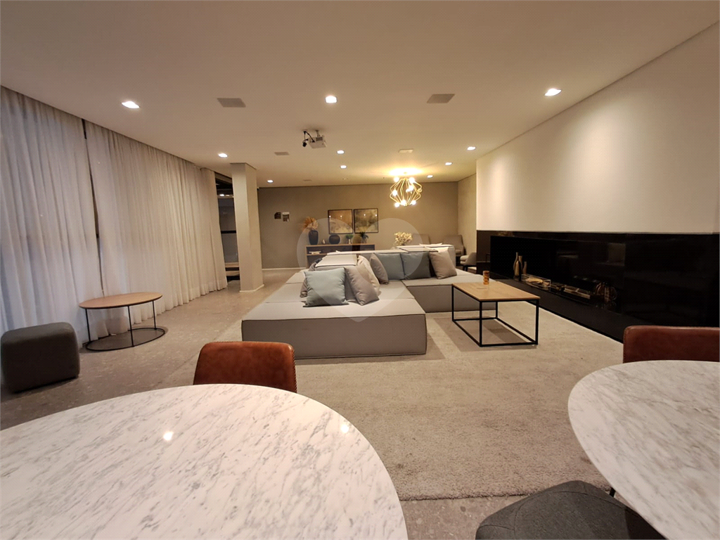 APARTAMENTO em LAPA