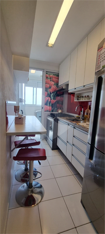 Apartamento com 2 dormitórios, 1 suíte,sala com varanda, Barra Funda, SP.