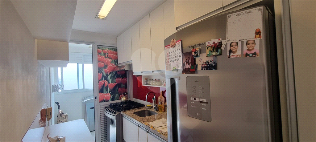 Apartamento com 2 dormitórios, 1 suíte,sala com varanda, Barra Funda, SP.