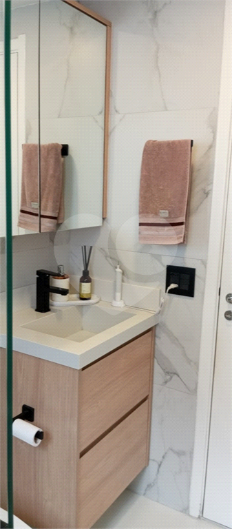 APARTAMENTO em VILA AUGUSTA
