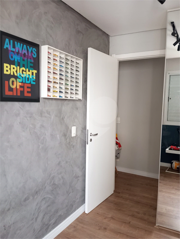 APARTAMENTO em VILA AUGUSTA