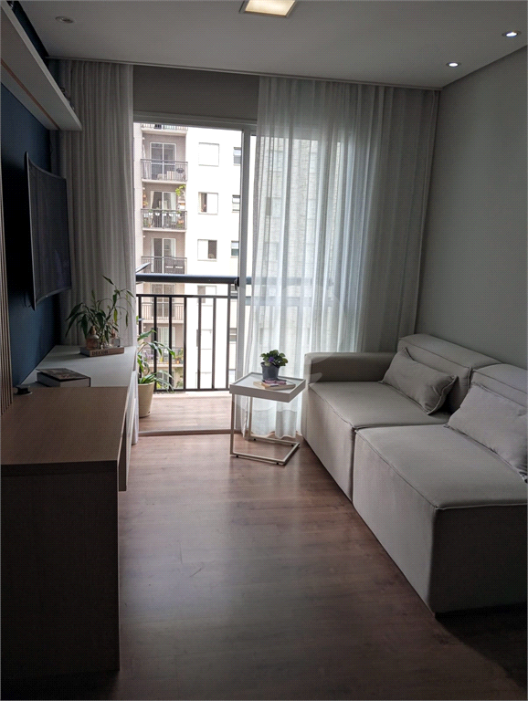 APARTAMENTO em VILA AUGUSTA
