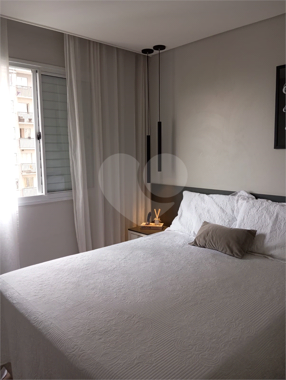 APARTAMENTO em VILA AUGUSTA