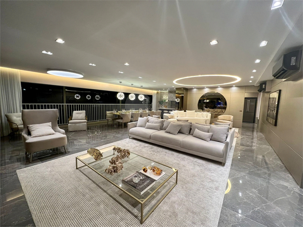 Seu Novo Lar de Luxo na Chácara Klabin: Apartamento de 234m² com 4 Suítes