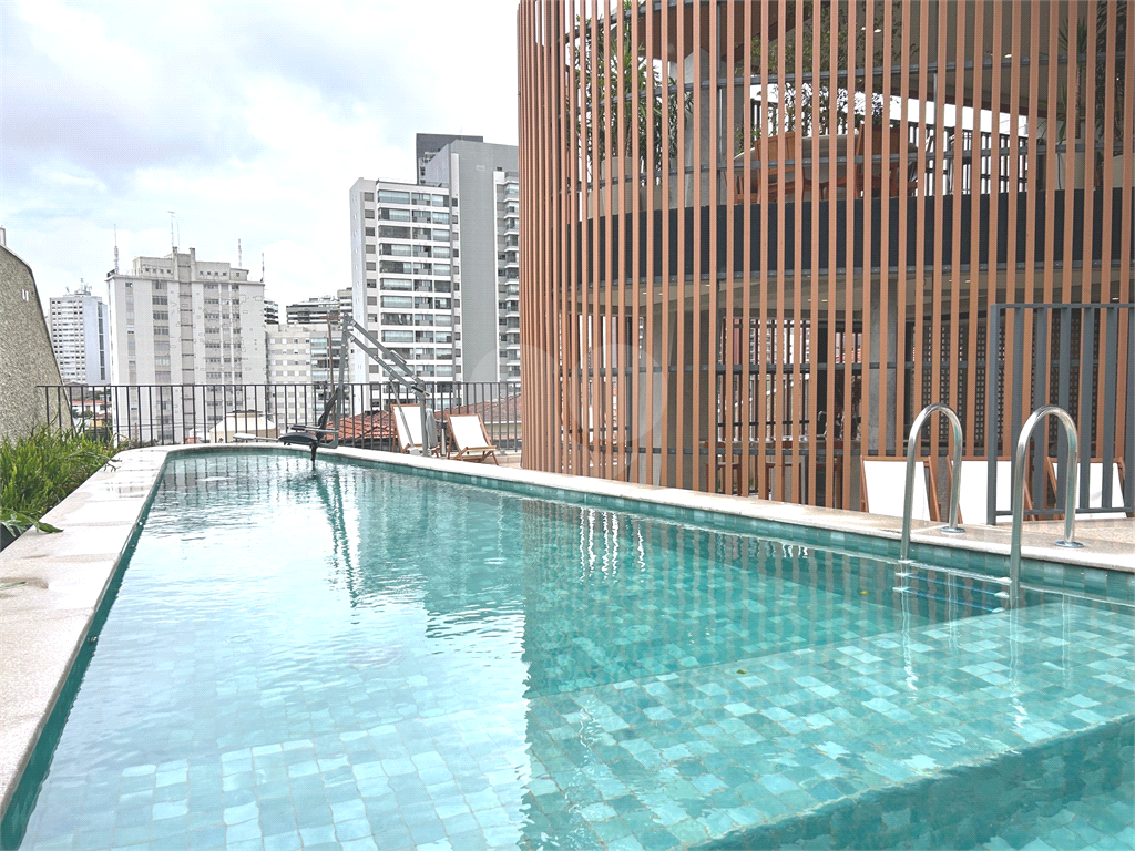 Studio Novo e entregue com Jardim na melhor Vista Panorâmica de SP a 350 metros da estação de Metro Vila Madalena