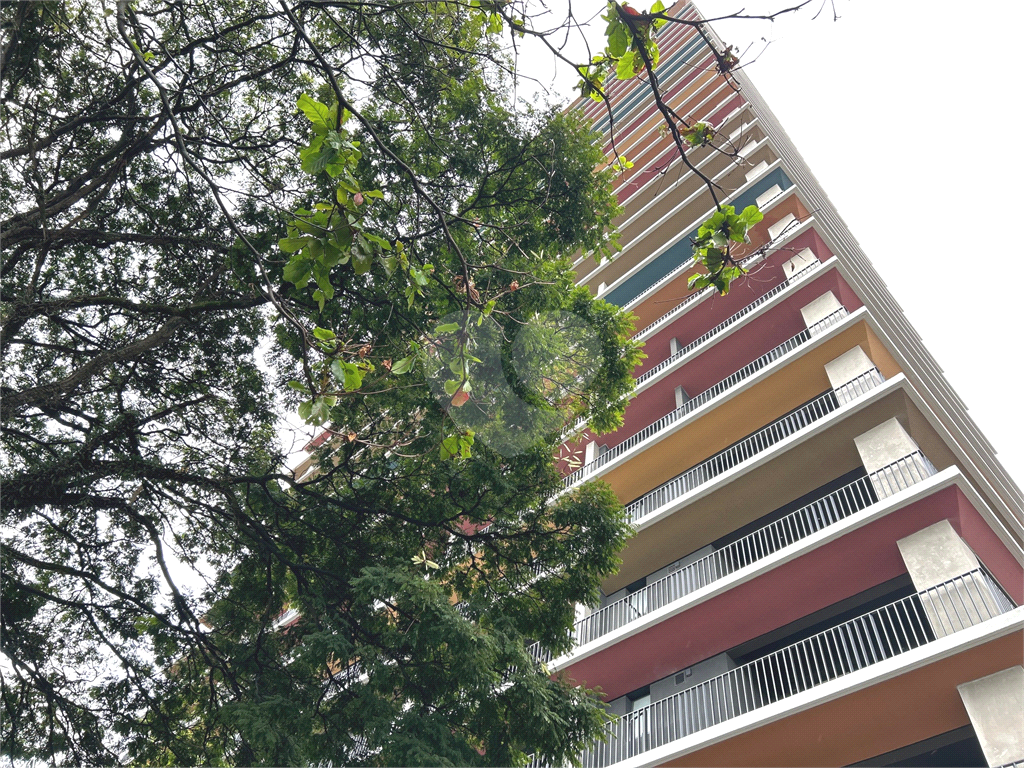 Studio Novo e entregue com Jardim na melhor Vista Panorâmica de SP a 350 metros da estação de Metro Vila Madalena