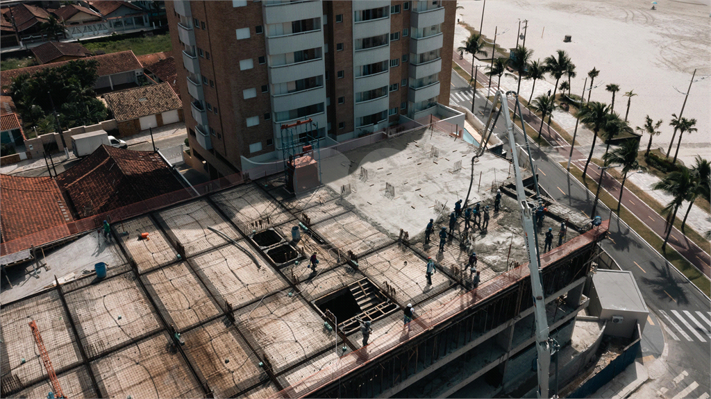 Apartamento à Venda no Jardim Real: Conforto e Luxo à Beira-Mar