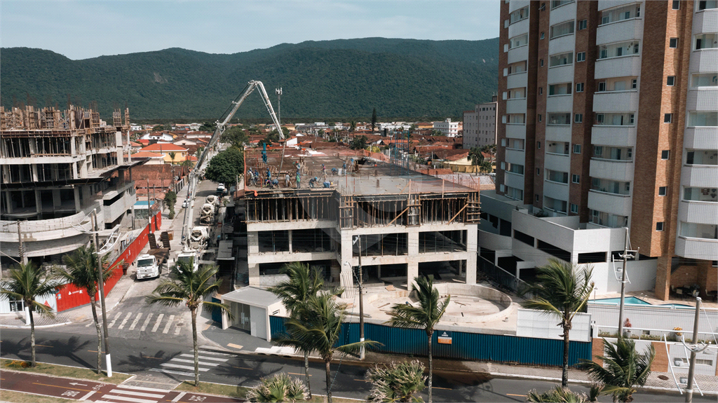 Apartamento à Venda no Jardim Real: Conforto e Luxo à Beira-Mar