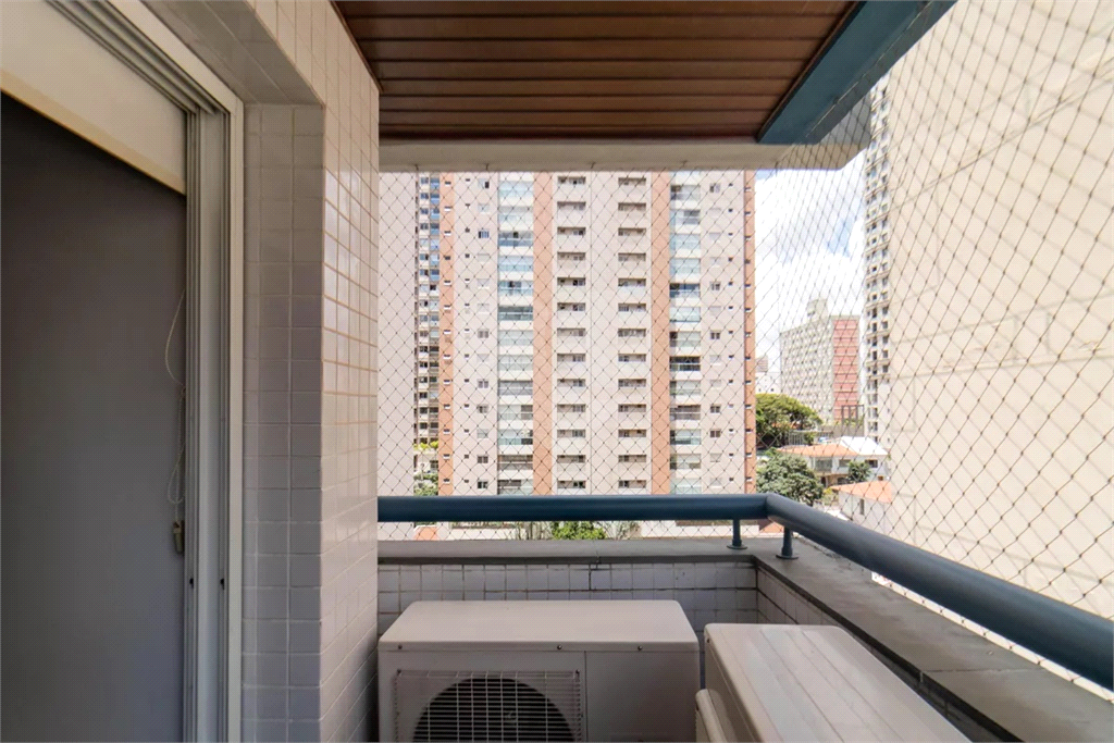Apartamento com 3 quartos mobiliado em Perdizes - SP