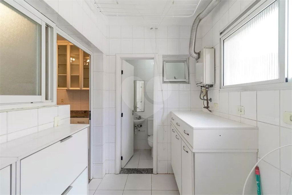 Apartamento com 3 quartos mobiliado em Perdizes - SP