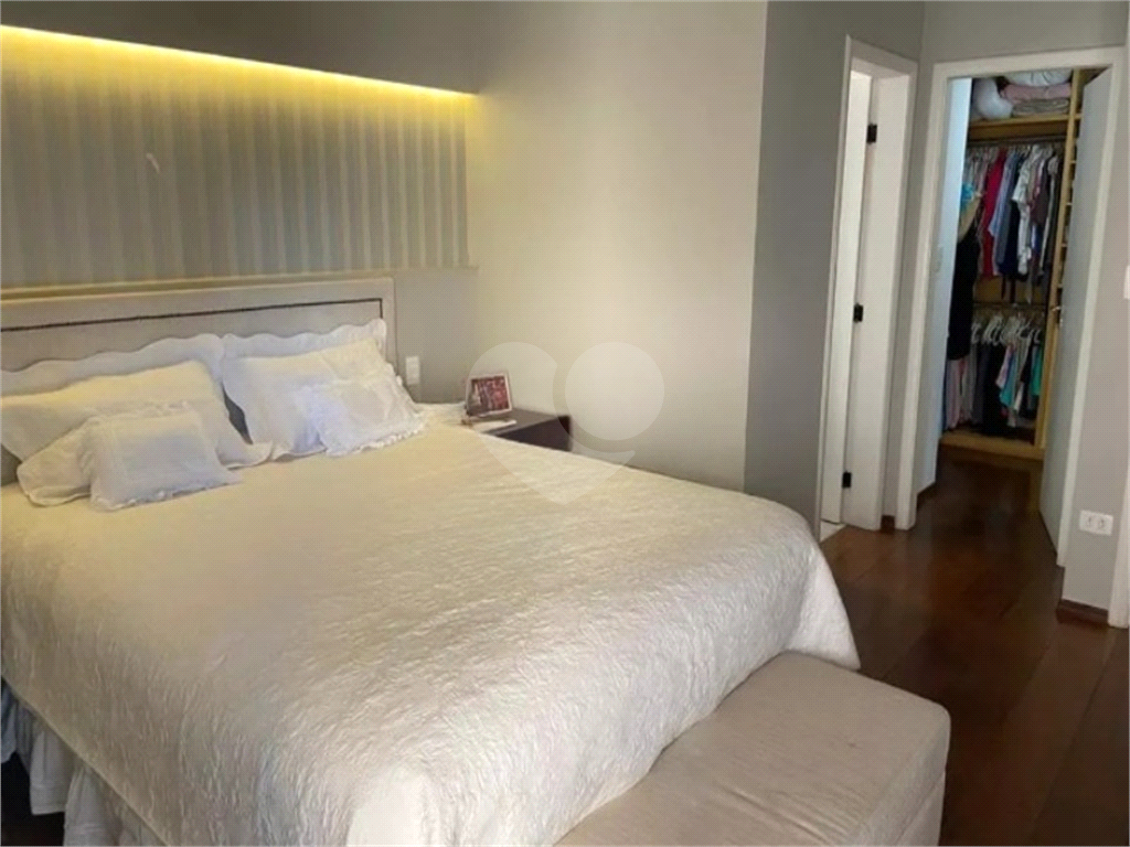 Apartamento com 3 quartos mobiliado em Perdizes - SP