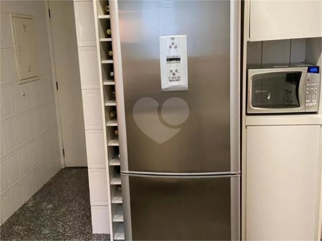 Apartamento com 3 quartos mobiliado em Perdizes - SP
