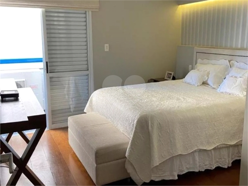 Apartamento com 3 quartos mobiliado em Perdizes - SP