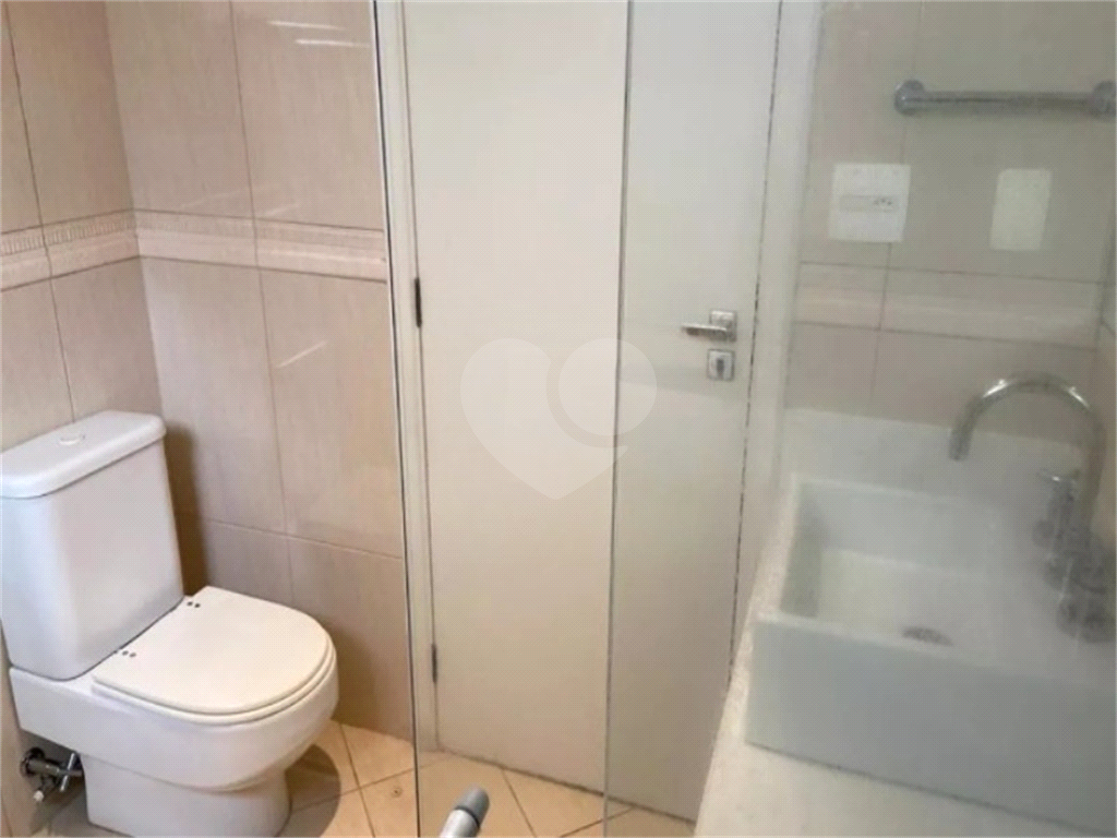 Apartamento com 3 quartos mobiliado em Perdizes - SP
