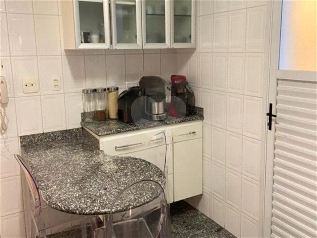 Apartamento com 3 quartos mobiliado em Perdizes - SP