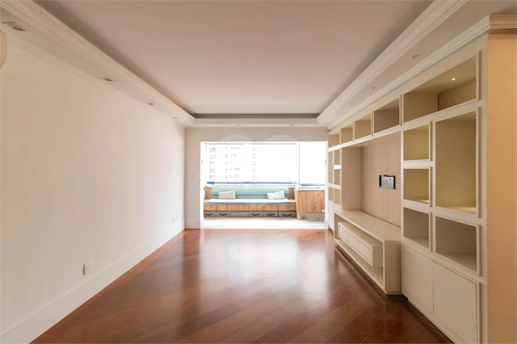 Apartamento com 3 quartos mobiliado em Perdizes - SP