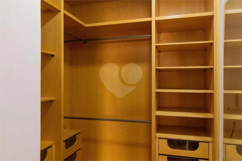 Apartamento com 3 quartos mobiliado em Perdizes - SP