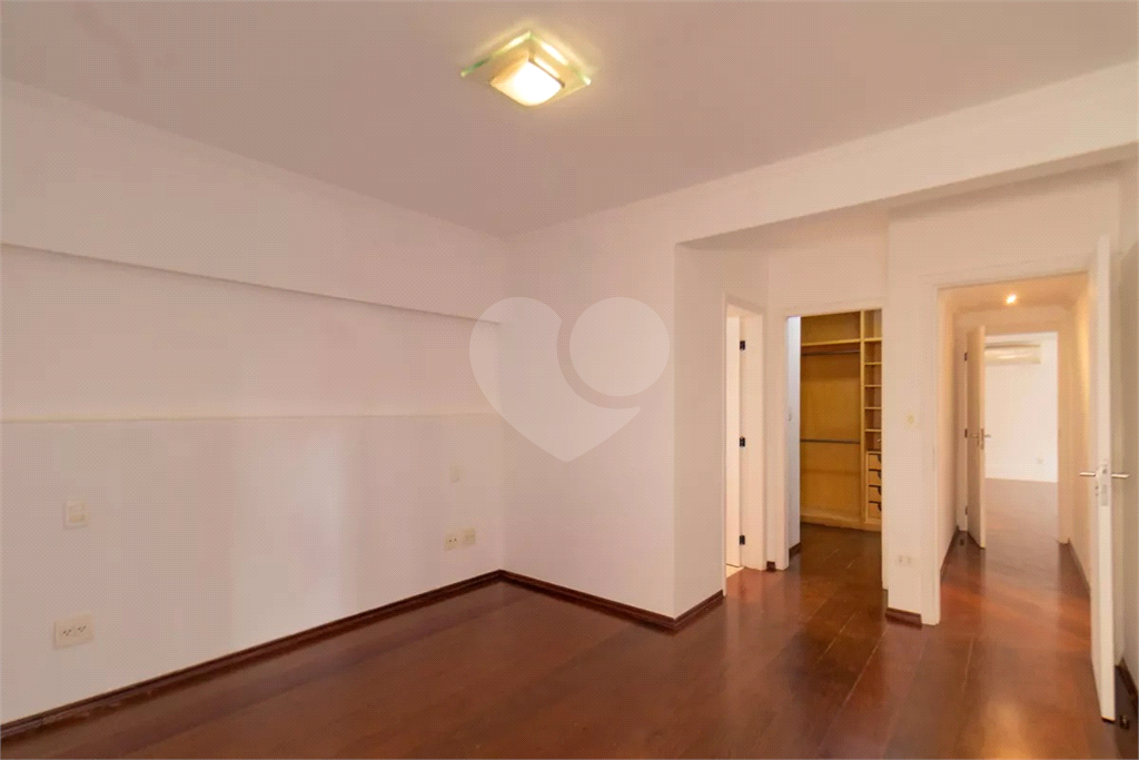 Apartamento com 3 quartos mobiliado em Perdizes - SP