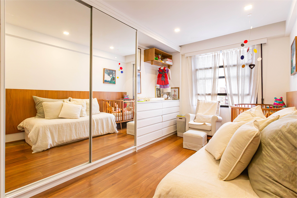 APARTAMENTO À VENDA COM 2 QUARTOS - 137M2 - 1 VAGA NO JARDIM PAULISTA