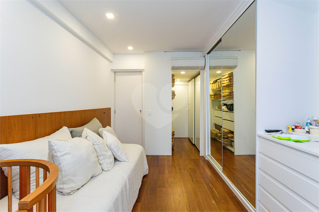 APARTAMENTO À VENDA COM 2 QUARTOS - 137M2 - 1 VAGA NO JARDIM PAULISTA