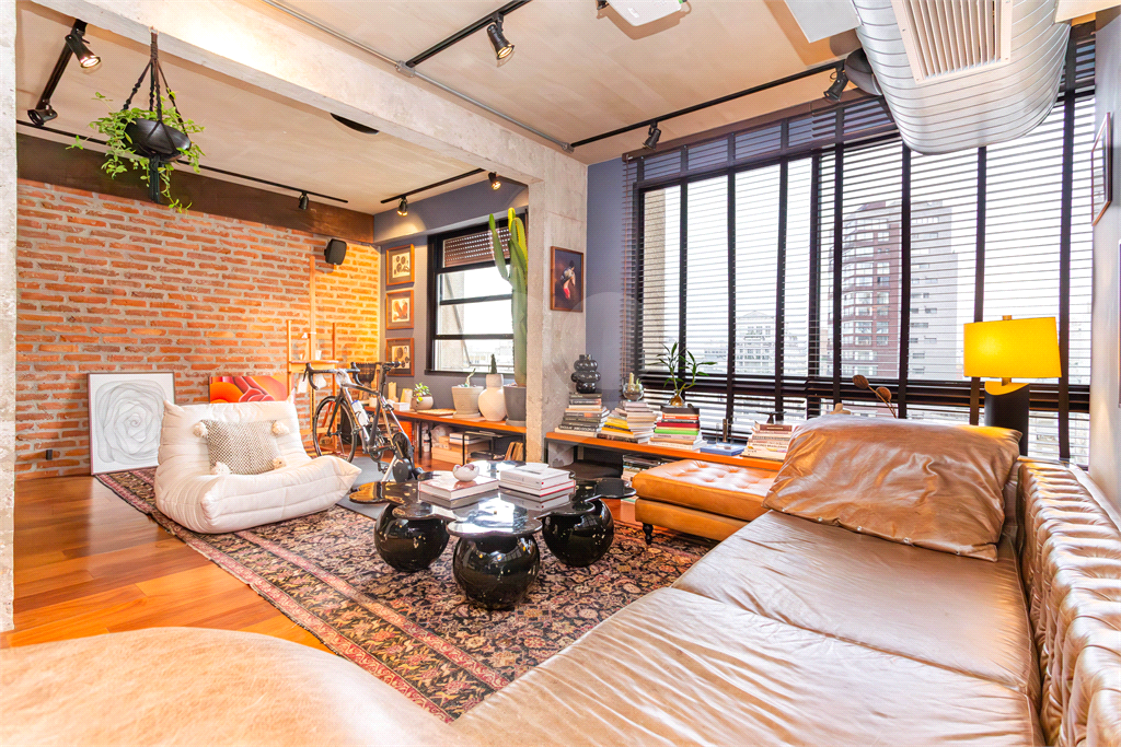 APARTAMENTO À VENDA COM 2 QUARTOS - 137M2 - 1 VAGA NO JARDIM PAULISTA