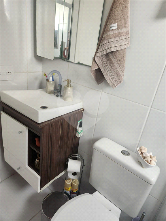 Apartamento de 56m2 com 02 dormitórios reformado