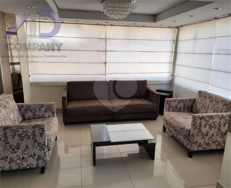 Apartamento de 56m2 com 02 dormitórios reformado