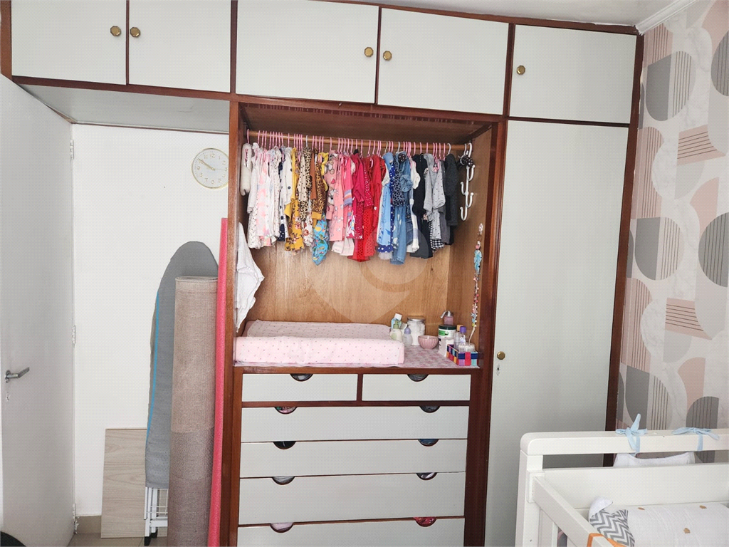 Apartamento de 56m2 com 02 dormitórios reformado