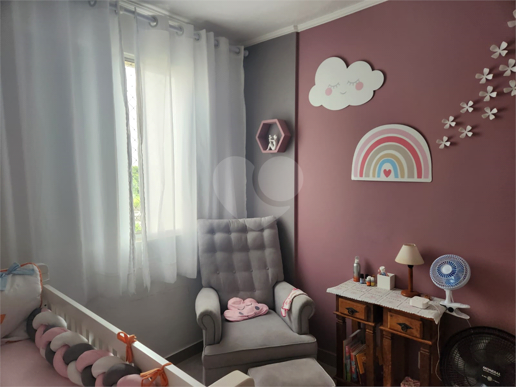 Apartamento de 56m2 com 02 dormitórios reformado