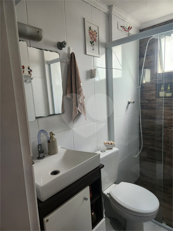 Apartamento de 56m2 com 02 dormitórios reformado