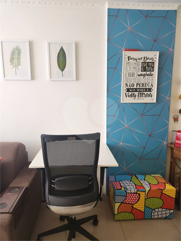 Apartamento de 56m2 com 02 dormitórios reformado