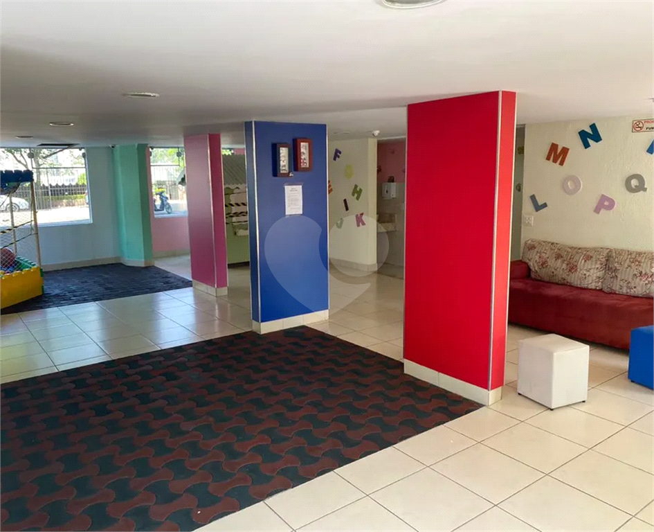Apartamento de 56m2 com 02 dormitórios reformado