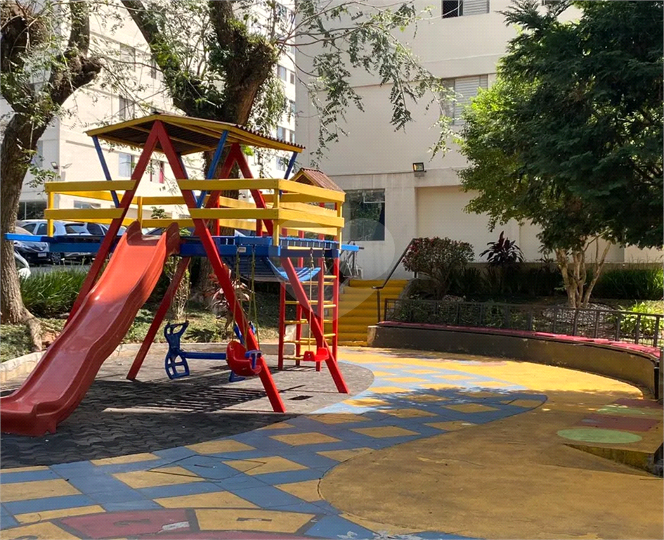Apartamento de 56m2 com 02 dormitórios reformado