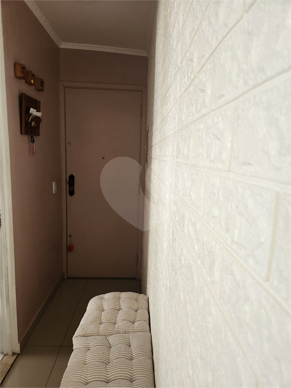 Apartamento de 56m2 com 02 dormitórios reformado