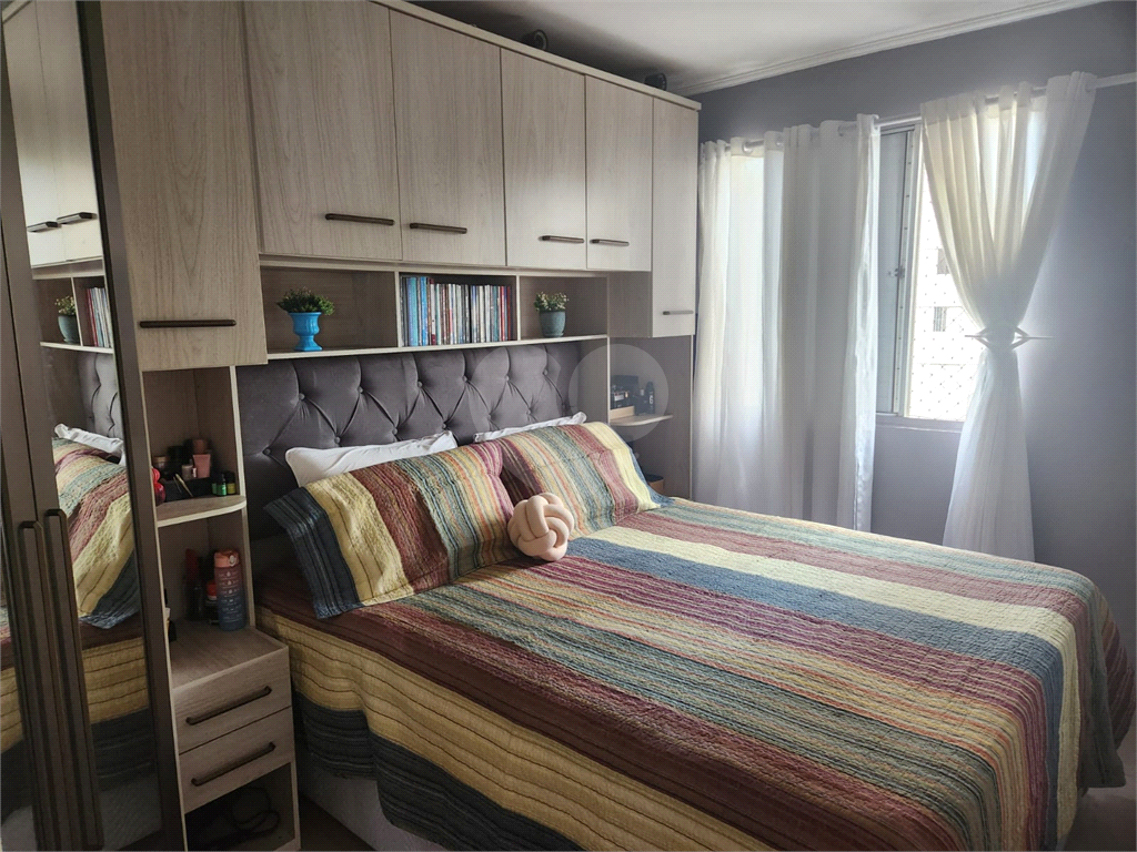 Apartamento de 56m2 com 02 dormitórios reformado