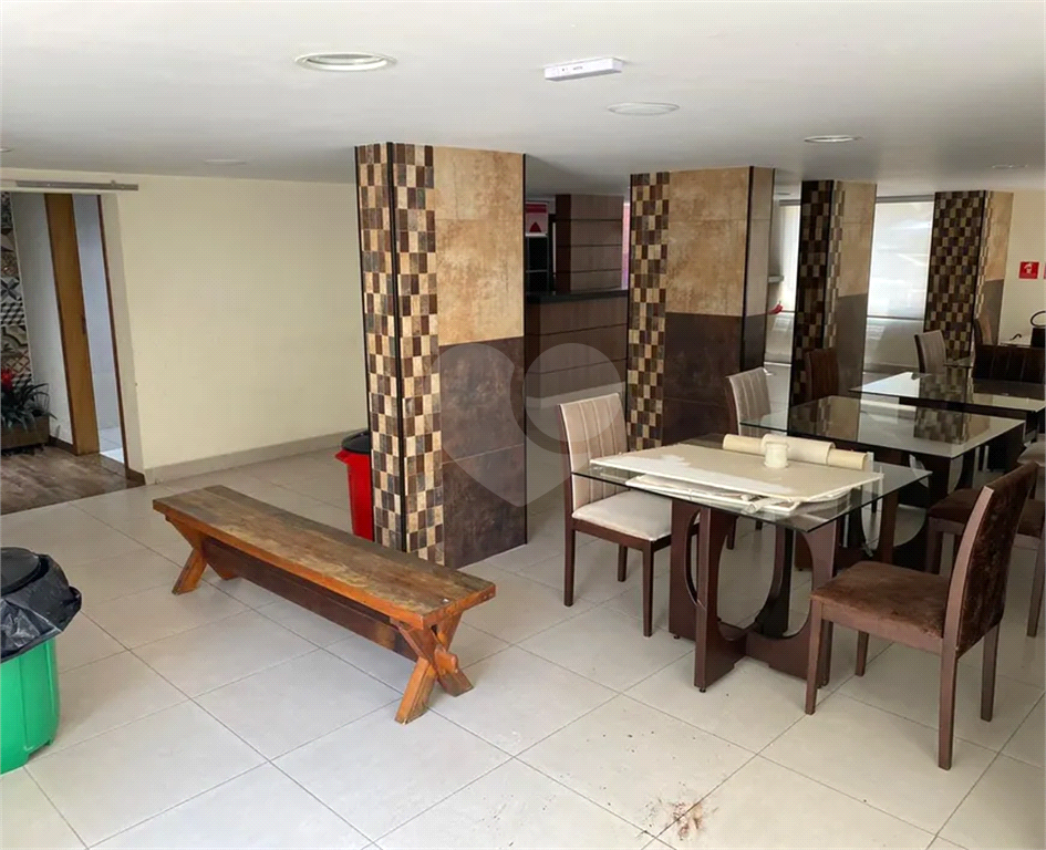 Apartamento de 56m2 com 02 dormitórios reformado