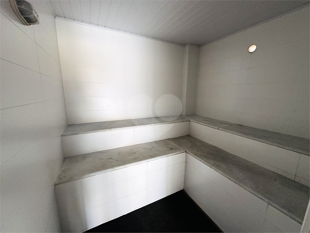 Apartamento de 83m² com 2 Dormitórios (1 Suíte) na Praia Grande