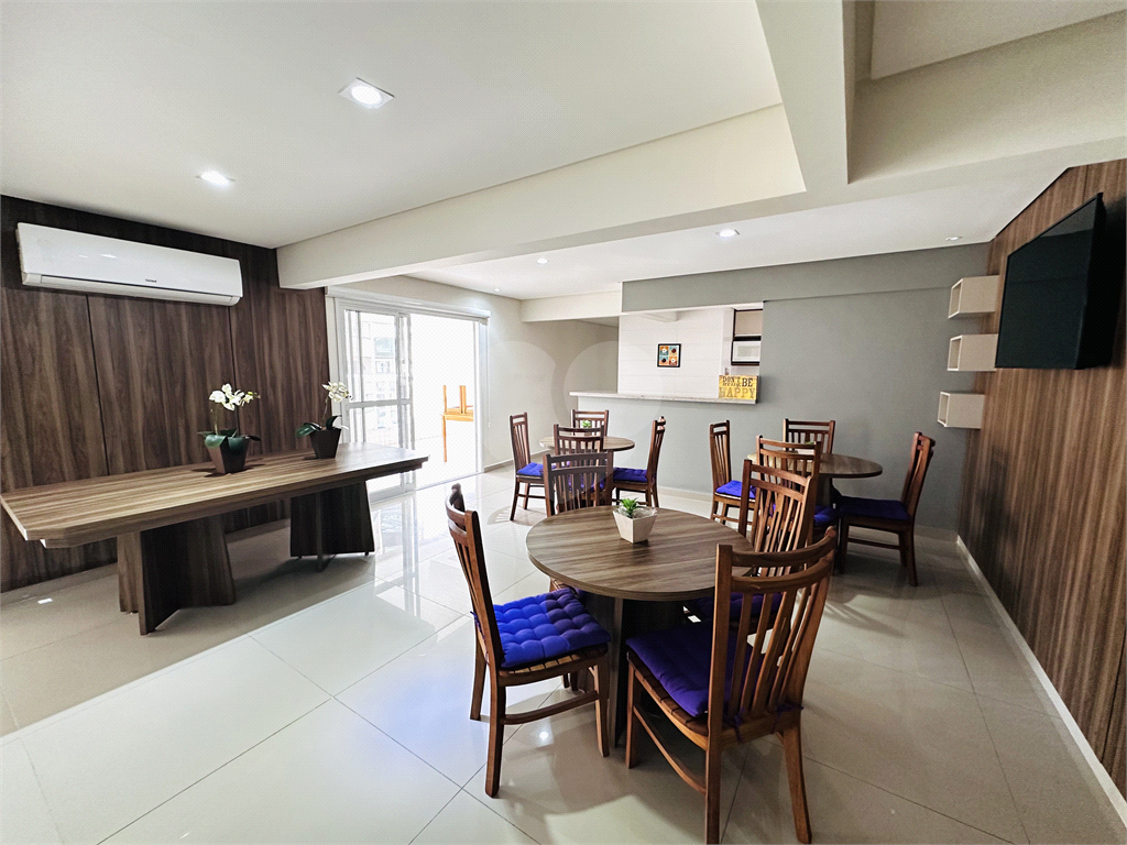 Apartamento de 83m² com 2 Dormitórios (1 Suíte) na Praia Grande