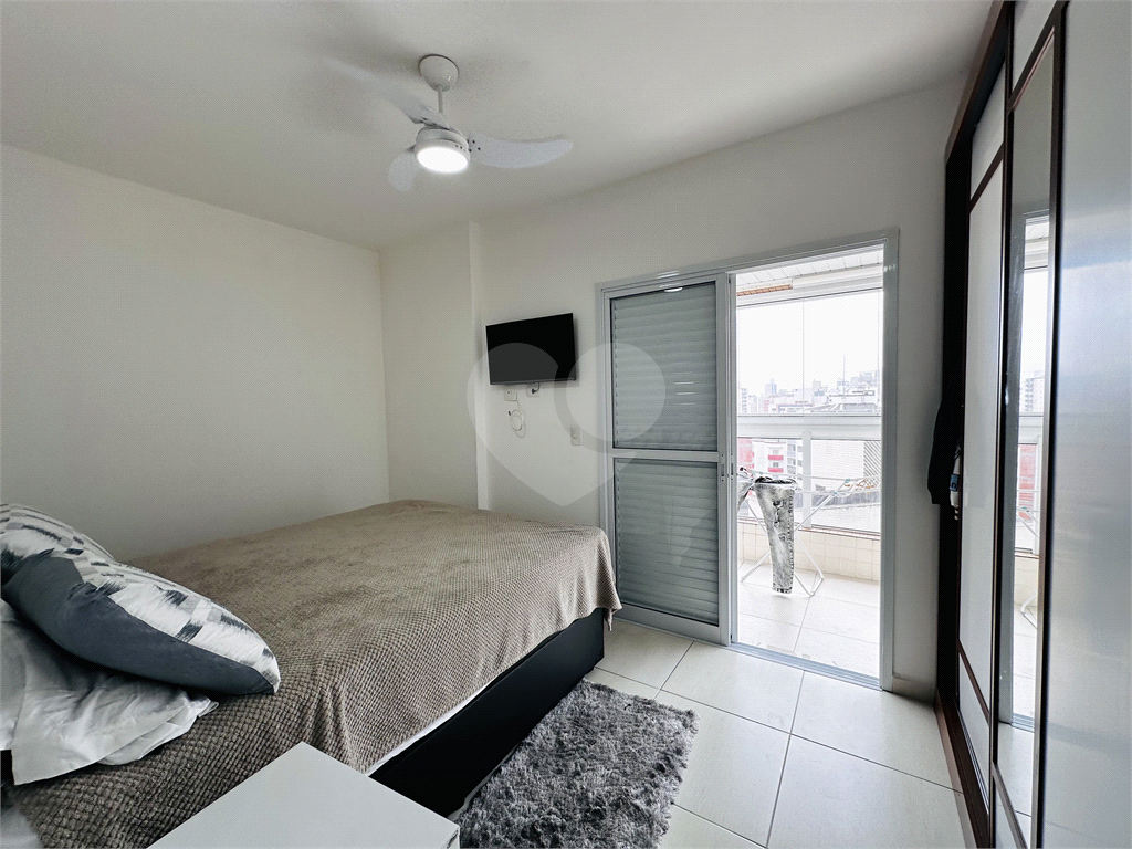 Apartamento de 83m² com 2 Dormitórios (1 Suíte) na Praia Grande