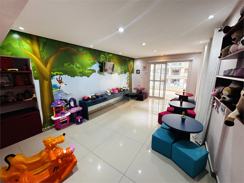 Apartamento de 83m² com 2 Dormitórios (1 Suíte) na Praia Grande