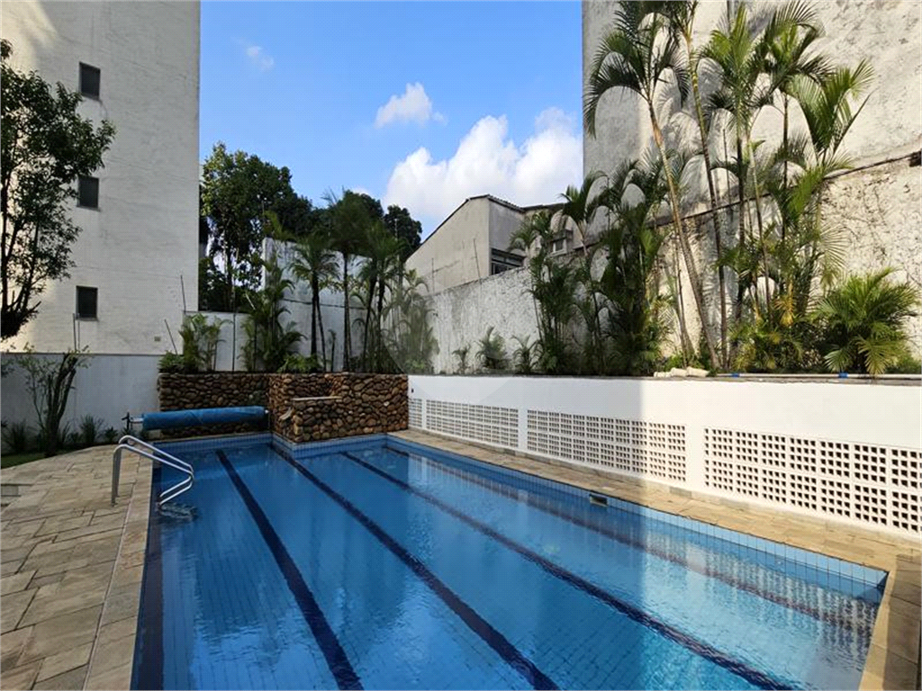 Apartamento à Venda na Aclimação com 250 m2