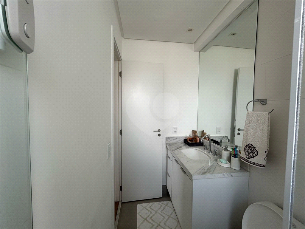 APARTAMENTO em CENTRO